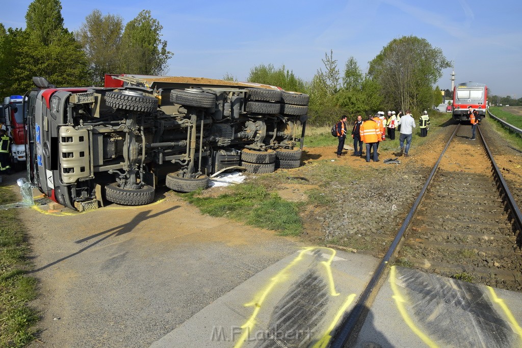 Schwerer VU LKW Zug Bergheim Kenten Koelnerstr P099.JPG - Miklos Laubert